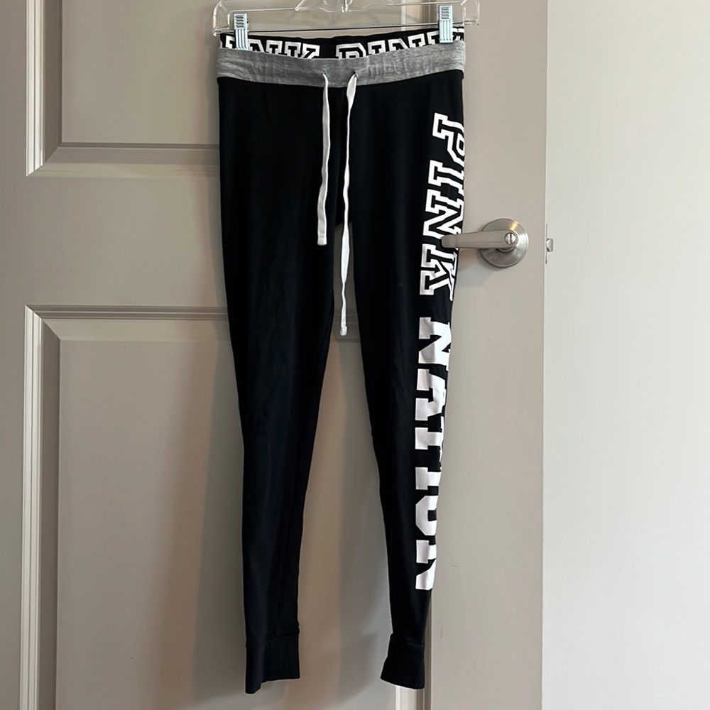 VS PINK LEGGINGS